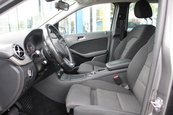 Mercedes-Benz B-Klasse 180 Ambition | Trekhaak | Goed Onderhouden! | Lichtmetalen Velgen | Airco | Cruise Control | Navigatie | Mercedes-Benz B-Klasse 180 Ambition | Trekhaak | Goed Onderhouden! | Lichtmetalen Velgen | Airco | Cruise Control | Navigatie |