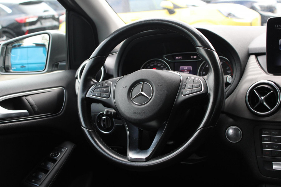 Mercedes-Benz B-Klasse 180 Ambition | Trekhaak | Goed Onderhouden! | Lichtmetalen Velgen | Airco | Cruise Control | Navigatie | Mercedes-Benz B-Klasse 180 Ambition | Trekhaak | Goed Onderhouden! | Lichtmetalen Velgen | Airco | Cruise Control | Navigatie |
