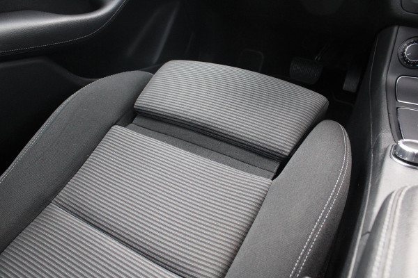 Mercedes-Benz B-Klasse 180 Ambition | Trekhaak | Goed Onderhouden! | Lichtmetalen Velgen | Airco | Cruise Control | Navigatie | Mercedes-Benz B-Klasse 180 Ambition | Trekhaak | Goed Onderhouden! | Lichtmetalen Velgen | Airco | Cruise Control | Navigatie |