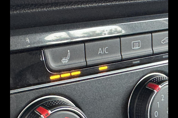 Volkswagen Tiguan 1.4 TSI ACT R-line Led Adaptieve cruise Navigatie Pdc voor+achter Lane assist