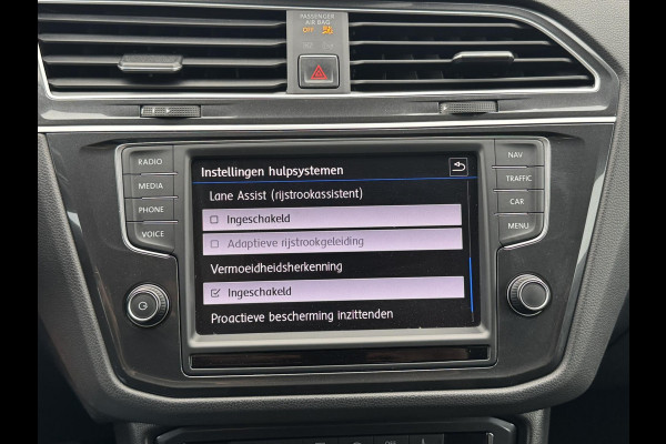 Volkswagen Tiguan 1.4 TSI ACT R-line Led Adaptieve cruise Navigatie Pdc voor+achter Lane assist