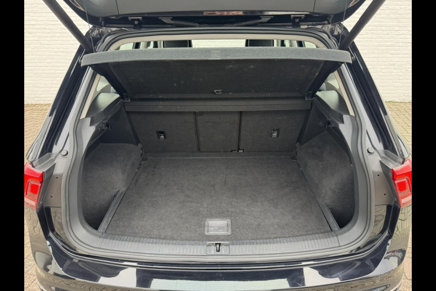 Volkswagen Tiguan 1.4 TSI ACT R-line Led Adaptieve cruise Navigatie Pdc voor+achter Lane assist