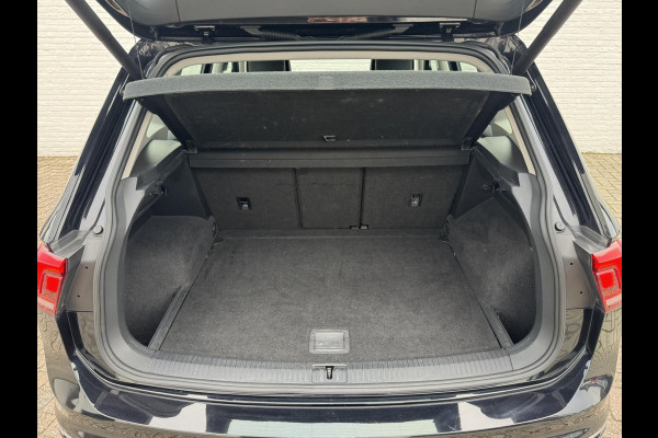 Volkswagen Tiguan 1.4 TSI ACT R-line Led Adaptieve cruise Navigatie Pdc voor+achter Lane assist
