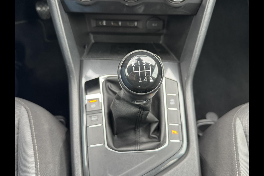 Volkswagen Tiguan 1.4 TSI ACT R-line Led Adaptieve cruise Navigatie Pdc voor+achter Lane assist