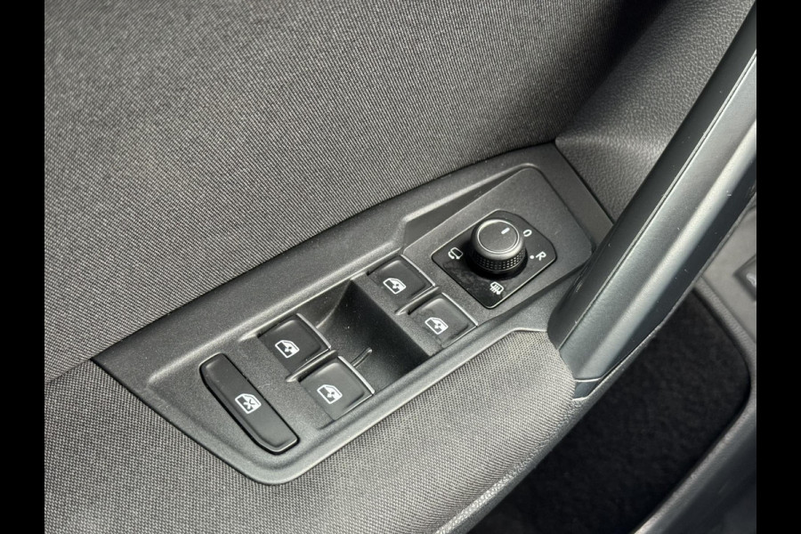 Volkswagen Tiguan 1.4 TSI ACT R-line Led Adaptieve cruise Navigatie Pdc voor+achter Lane assist