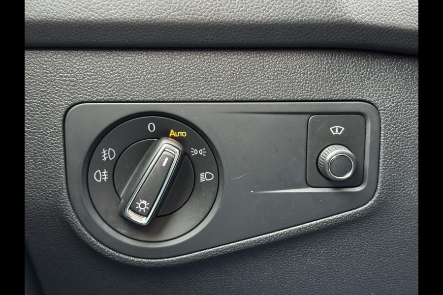 Volkswagen Tiguan 1.4 TSI ACT R-line Led Adaptieve cruise Navigatie Pdc voor+achter Lane assist