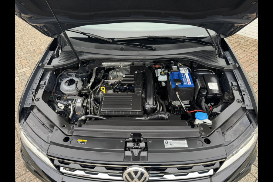Volkswagen Tiguan 1.4 TSI ACT R-line Led Adaptieve cruise Navigatie Pdc voor+achter Lane assist