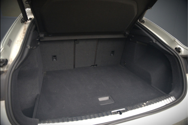 Audi Q3 Sportback 35 TFSI Pro Line S | S-Line | Stoelverwarming | Keyless | 360 Camera | Leer | Elektrische Stoelen | Adaptive Cruise Control | Dodehoekdetectie | Navigatie | Parkeersensoren | Vitrual Cockpit