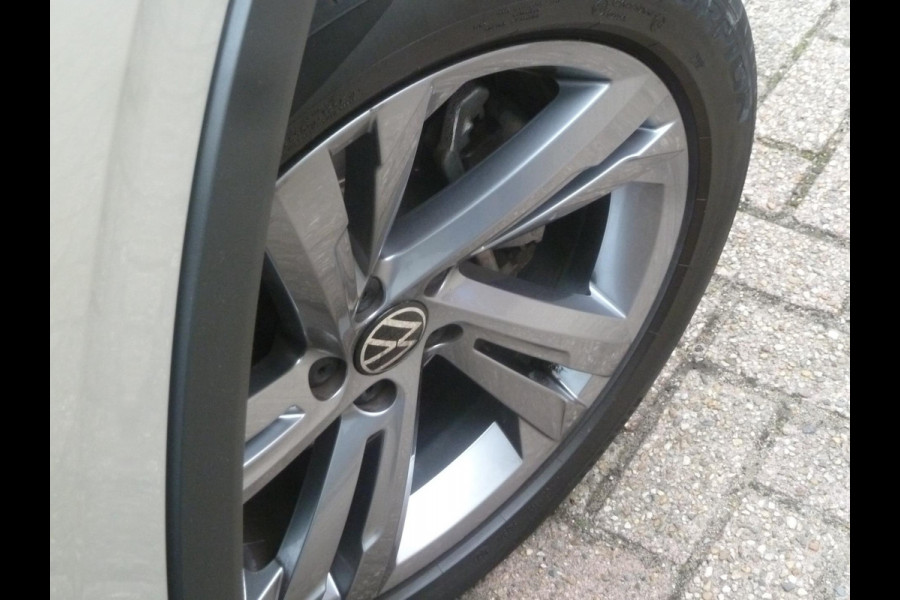 Volkswagen Tiguan 1.4 TSI eHybrid R-Line|Panodak|Leder|Memory|360-Camera|Adapt.Cruise|Matrix-LED|34.600km