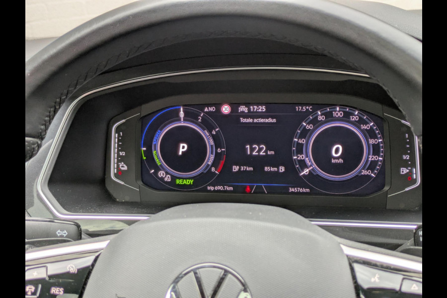 Volkswagen Tiguan 1.4 TSI eHybrid R-Line|Panodak|Leder|Memory|360-Camera|Adapt.Cruise|Matrix-LED|34.600km