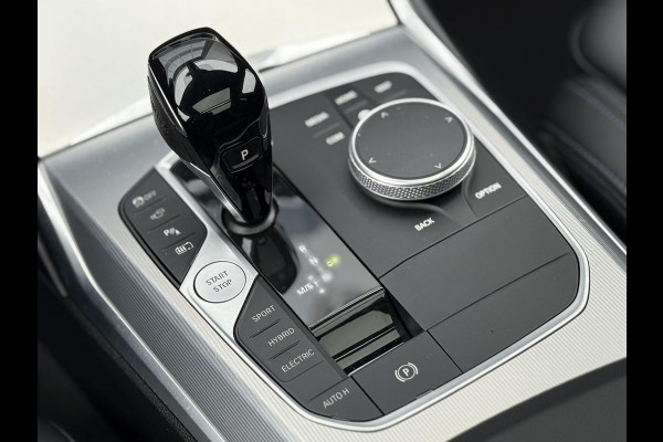 BMW 3 Serie Touring 330e High Ex. M-sport plus|SOH98%|Pano|Laser|CoPilot|HiFi|Trekhaak|Dravit grey