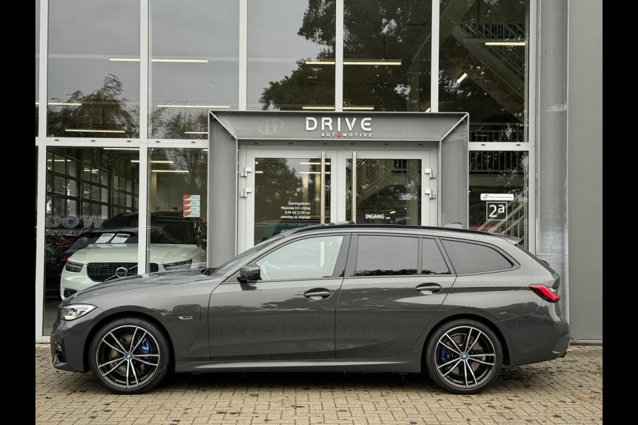 BMW 3 Serie Touring 330e High Ex. M-sport plus|SOH98%|Pano|Laser|CoPilot|HiFi|Trekhaak|Dravit grey