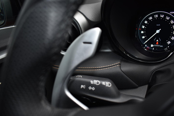 Alfa Romeo Tonale 1.5T Hybrid 160PK Aut. Veloce | Leder | 360 Camera | Harman Kardon | Stoelverw./koeling | Navi | Incl. garantie. Alfa Romeo Tonale 1.5T Hybrid 160PK Aut. Veloce | Leder | 360 Camera | Harman Kardon | Stoelverw./koeling | Navi | Incl. garantie.