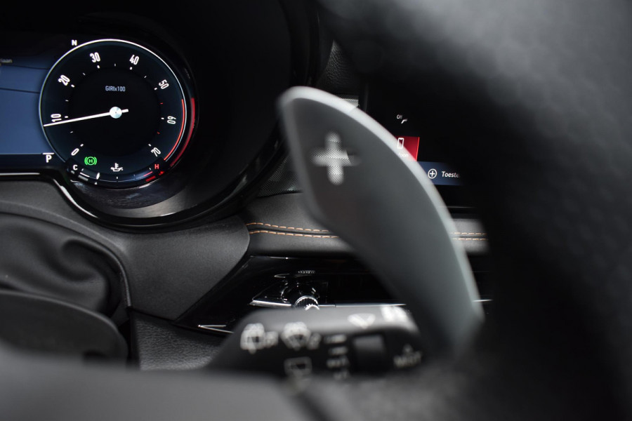 Alfa Romeo Tonale 1.5T Hybrid 160PK Aut. Veloce | Leder | 360 Camera | Harman Kardon | Stoelverw./koeling | Navi | Incl. garantie. Alfa Romeo Tonale 1.5T Hybrid 160PK Aut. Veloce | Leder | 360 Camera | Harman Kardon | Stoelverw./koeling | Navi | Incl. garantie.