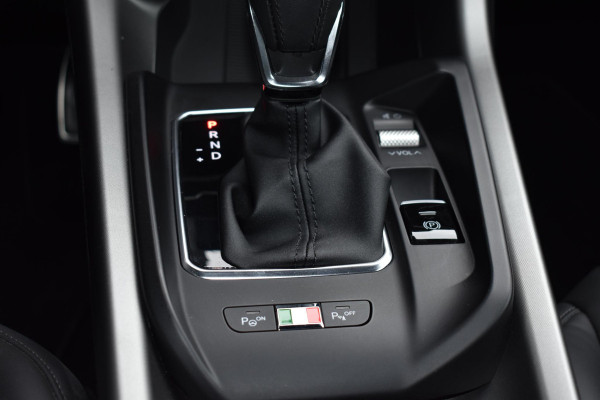 Alfa Romeo Tonale 1.5T Hybrid 160PK Aut. Veloce | Leder | 360 Camera | Harman Kardon | Stoelverw./koeling | Navi | Incl. garantie. Alfa Romeo Tonale 1.5T Hybrid 160PK Aut. Veloce | Leder | 360 Camera | Harman Kardon | Stoelverw./koeling | Navi | Incl. garantie.