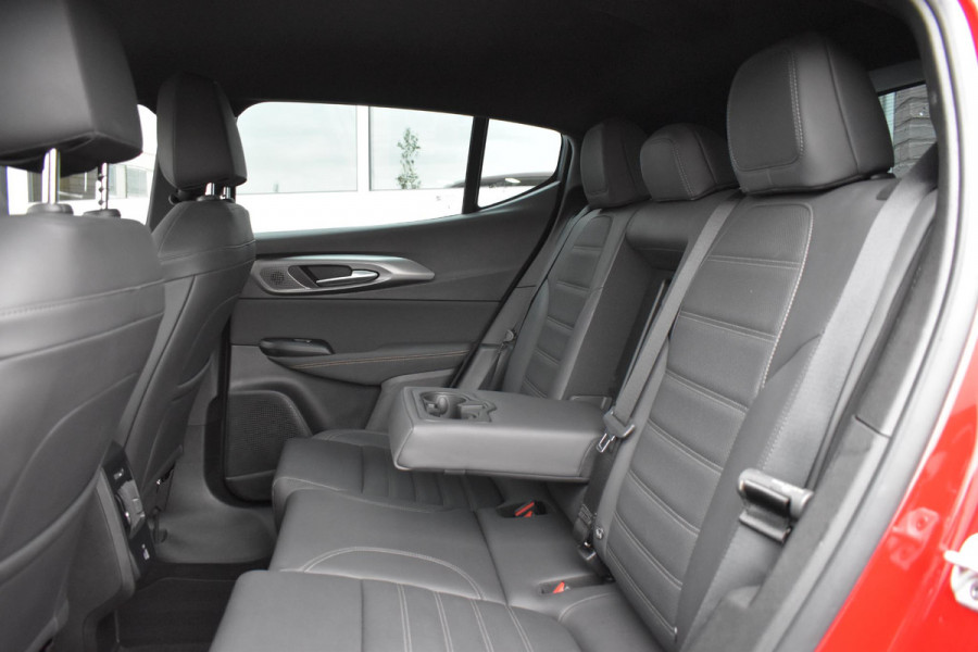 Alfa Romeo Tonale 1.5T Hybrid 160PK Aut. Veloce | Leder | 360 Camera | Harman Kardon | Stoelverw./koeling | Navi | Incl. garantie. Alfa Romeo Tonale 1.5T Hybrid 160PK Aut. Veloce | Leder | 360 Camera | Harman Kardon | Stoelverw./koeling | Navi | Incl. garantie.