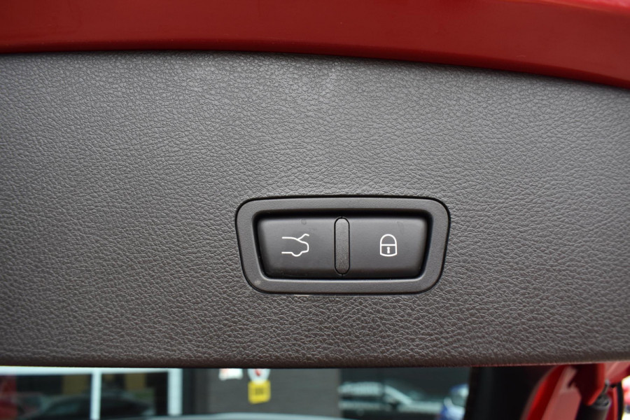 Alfa Romeo Tonale 1.5T Hybrid 160PK Aut. Veloce | Leder | 360 Camera | Harman Kardon | Stoelverw./koeling | Navi | Incl. garantie. Alfa Romeo Tonale 1.5T Hybrid 160PK Aut. Veloce | Leder | 360 Camera | Harman Kardon | Stoelverw./koeling | Navi | Incl. garantie.