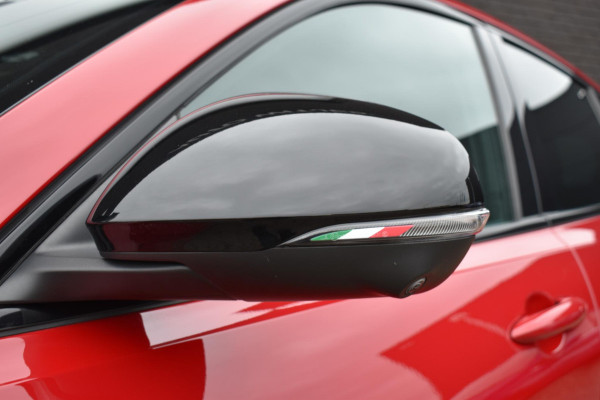 Alfa Romeo Tonale 1.5T Hybrid 160PK Aut. Veloce | Leder | 360 Camera | Harman Kardon | Stoelverw./koeling | Navi | Incl. garantie. Alfa Romeo Tonale 1.5T Hybrid 160PK Aut. Veloce | Leder | 360 Camera | Harman Kardon | Stoelverw./koeling | Navi | Incl. garantie.