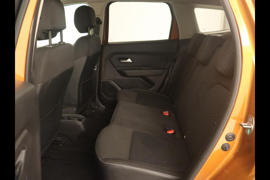 Dacia Duster 1.2 TCe Comfort | Trekhaak | Navigatie | Camera | Cruise control | Airco | Getint glas | DAB