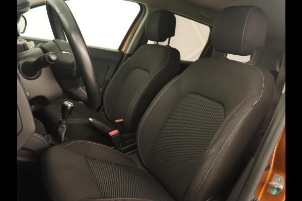 Dacia Duster 1.2 TCe Comfort | Trekhaak | Navigatie | Camera | Cruise control | Airco | Getint glas | DAB