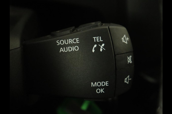 Dacia Duster 1.2 TCe Comfort | Trekhaak | Navigatie | Camera | Cruise control | Airco | Getint glas | DAB