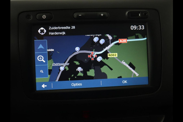 Dacia Duster 1.2 TCe Comfort | Trekhaak | Navigatie | Camera | Cruise control | Airco | Getint glas | DAB