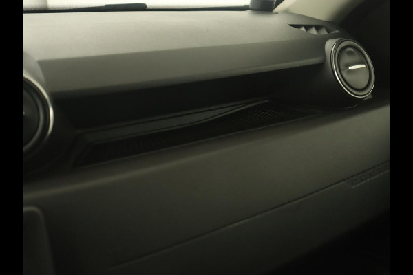 Dacia Duster 1.2 TCe Comfort | Trekhaak | Navigatie | Camera | Cruise control | Airco | Getint glas | DAB