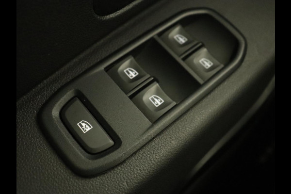 Dacia Duster 1.2 TCe Comfort | Trekhaak | Navigatie | Camera | Cruise control | Airco | Getint glas | DAB