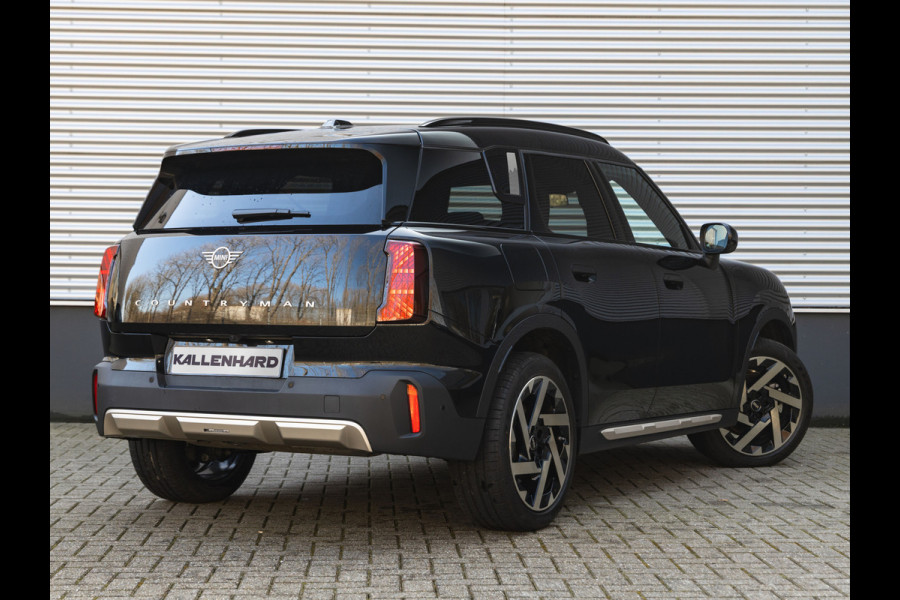 MINI Countryman 1.5 C Favoured - XL Pakket - Pano - Trekhaak - Memoryzetel