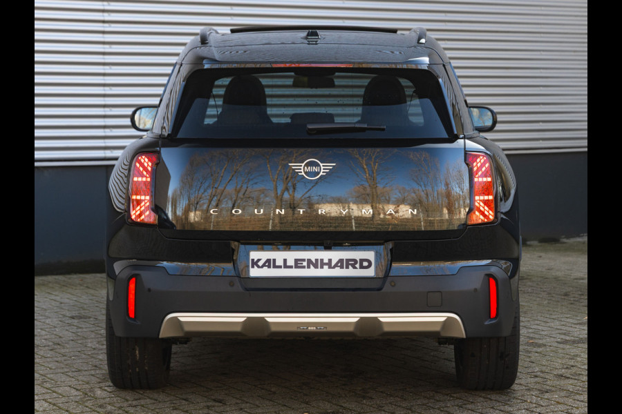 MINI Countryman 1.5 C Favoured - XL Pakket - Pano - Trekhaak - Memoryzetel