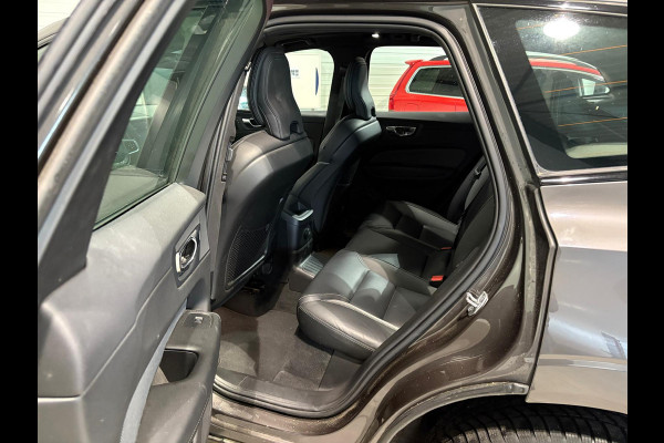 Volvo XC60 T6 AWD Aut. R-Design Trekhaak Parkeercamera Leder 340pk