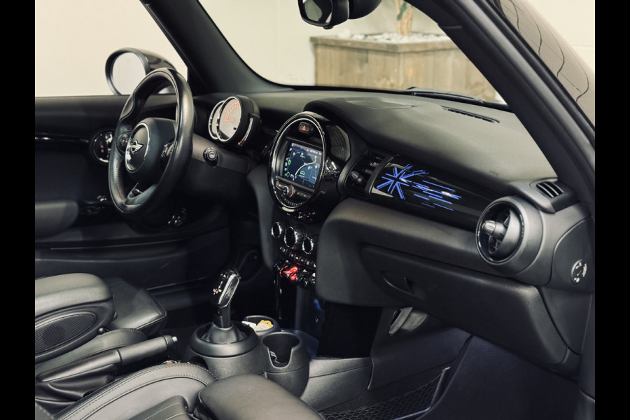 MINI Mini 2.0 Cooper S JCW | Panorama | 1e Eig! | NAP MINI Mini 2.0 Cooper S JCW | Panorama | 1e Eig! | NAP