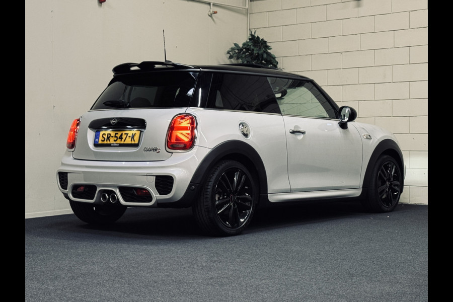 MINI Mini 2.0 Cooper S JCW | Panorama | 1e Eig! | NAP MINI Mini 2.0 Cooper S JCW | Panorama | 1e Eig! | NAP