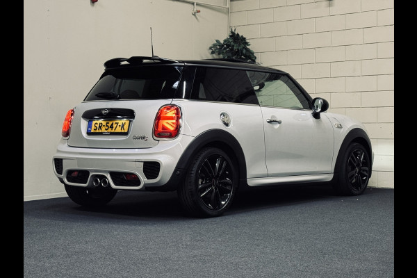 MINI Mini 2.0 Cooper S JCW | Panorama | 1e Eig! | NAP MINI Mini 2.0 Cooper S JCW | Panorama | 1e Eig! | NAP