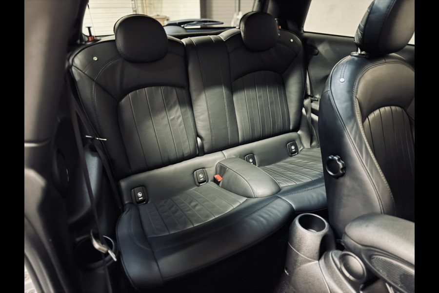 MINI Mini 2.0 Cooper S JCW | Panorama | 1e Eig! | NAP MINI Mini 2.0 Cooper S JCW | Panorama | 1e Eig! | NAP