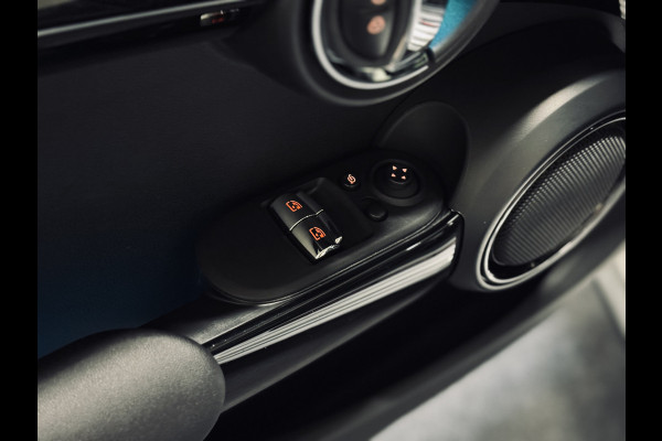 MINI Mini 2.0 Cooper S JCW | Panorama | 1e Eig! | NAP MINI Mini 2.0 Cooper S JCW | Panorama | 1e Eig! | NAP