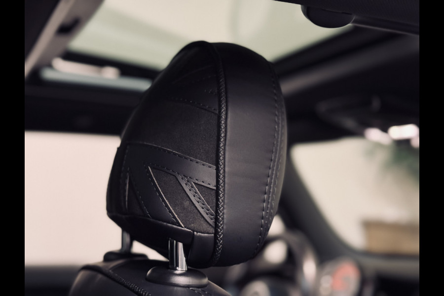 MINI Mini 2.0 Cooper S JCW | Panorama | 1e Eig! | NAP MINI Mini 2.0 Cooper S JCW | Panorama | 1e Eig! | NAP