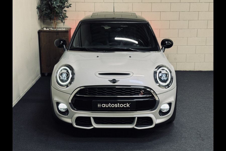 MINI Mini 2.0 Cooper S JCW | Panorama | 1e Eig! | NAP MINI Mini 2.0 Cooper S JCW | Panorama | 1e Eig! | NAP