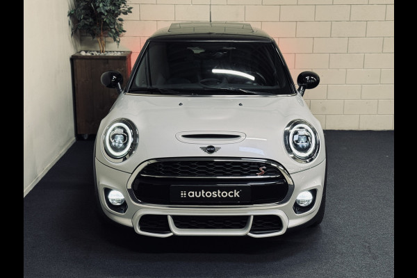 MINI Mini 2.0 Cooper S JCW | Panorama | 1e Eig! | NAP MINI Mini 2.0 Cooper S JCW | Panorama | 1e Eig! | NAP