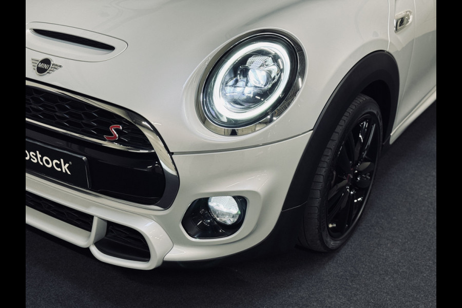 MINI Mini 2.0 Cooper S JCW | Panorama | 1e Eig! | NAP MINI Mini 2.0 Cooper S JCW | Panorama | 1e Eig! | NAP