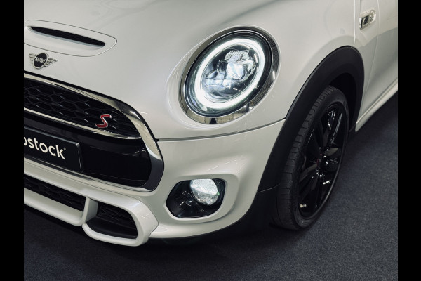 MINI Mini 2.0 Cooper S JCW | Panorama | 1e Eig! | NAP MINI Mini 2.0 Cooper S JCW | Panorama | 1e Eig! | NAP