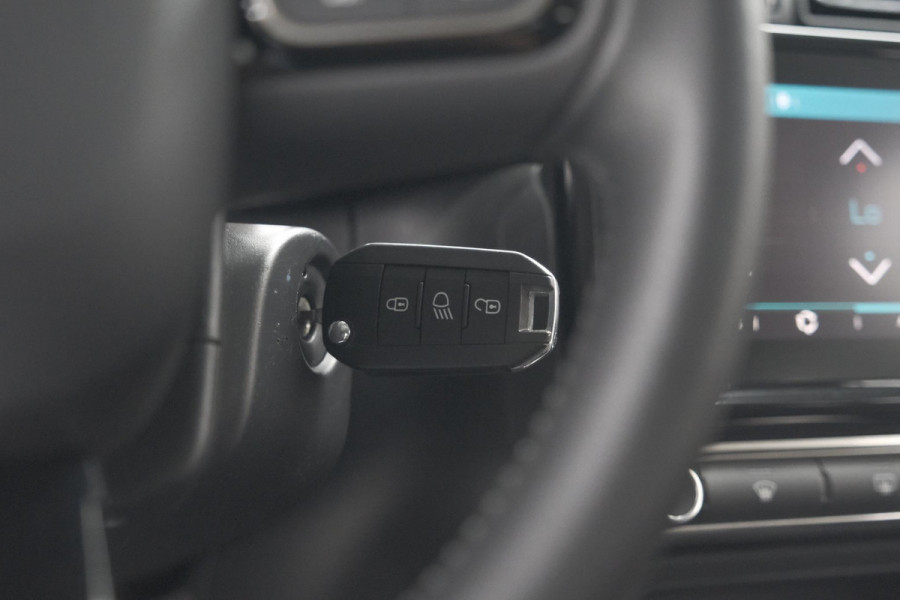 Citroën C3 PureTech 110 EAT6 Shine | Camera | Navigatie | Apple Carplay | Parkeersensoren | Climate Control | 16 Inch Lichtmetalen Velgen