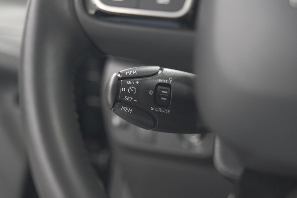 Citroën C3 PureTech 110 EAT6 Shine | Camera | Navigatie | Apple Carplay | Parkeersensoren | Climate Control | 16 Inch Lichtmetalen Velgen