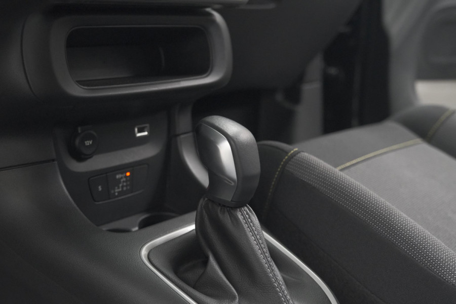 Citroën C3 PureTech 110 EAT6 Shine | Camera | Navigatie | Apple Carplay | Parkeersensoren | Climate Control | 16 Inch Lichtmetalen Velgen