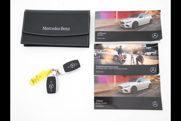 Mercedes-Benz A-Klasse 180 Advantage Style-Pack (INCL-BTW) Aut. *WIDESCREEN-DIGI-COCKPIT | LEATHER-MICROFIBRE | CAMERA | NAVI-FULLMAP | ECC | PDC | CRUISE | CARPLAY | HEATED-SPORTSEATS | CARBON-INLAY | DAB | SHIFT-PADDLES | 16"ALU* Mercedes-Benz A-Klasse 180 Advantage Style-Pack (INCL-BTW) Aut. *WIDESCREEN-DIGI-COCKPIT | LEATHER-MICROFIBRE | CAMERA | NAVI-FULLMAP | ECC | PDC | CRUISE | CARPLAY | HEATED-SPORTSEATS | CARBON-INLAY | DAB | SHIFT-PADDLES | 16"ALU*