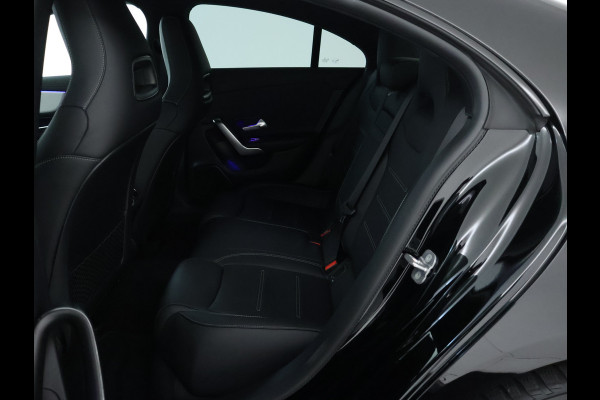 Mercedes-Benz CLA-Klasse 250 e AMG Line AMG Line | Night Pakket | 19 Inch AMG Velgen | Memory voorstoelen | Dodehoekassist | Sfeerverlichting. Inclusief 48 maanden MB Certified garantie voor Europa.