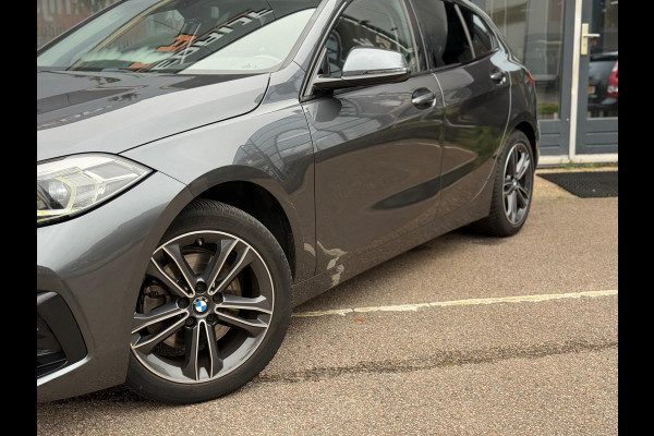 BMW 1-serie 118i Executive Edition | Airco | Cruise | PDC
