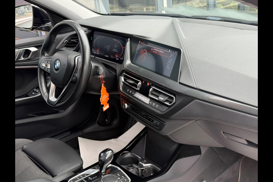 BMW 1-serie 118i Executive Edition | Airco | Cruise | PDC