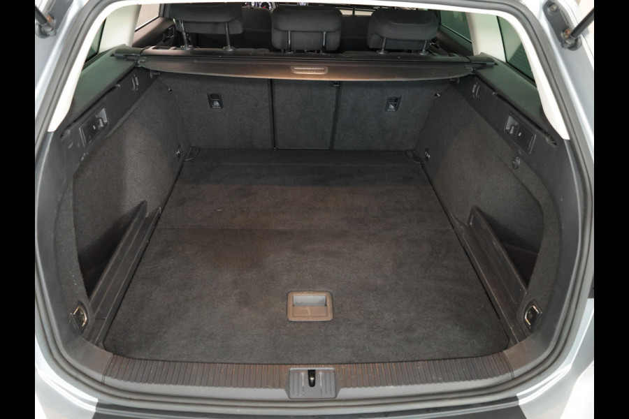 Volkswagen Passat Variant 1.4 TSI ACT Comfortline 150pk 6bak| Navi | LM-velgen| Parksensors | extra getint glas