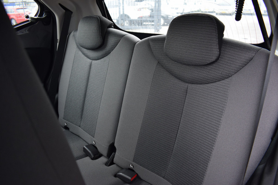 Toyota Aygo 1.0 VVT-i x-play | Apple CarPlay | Camera | Cruise | Airco